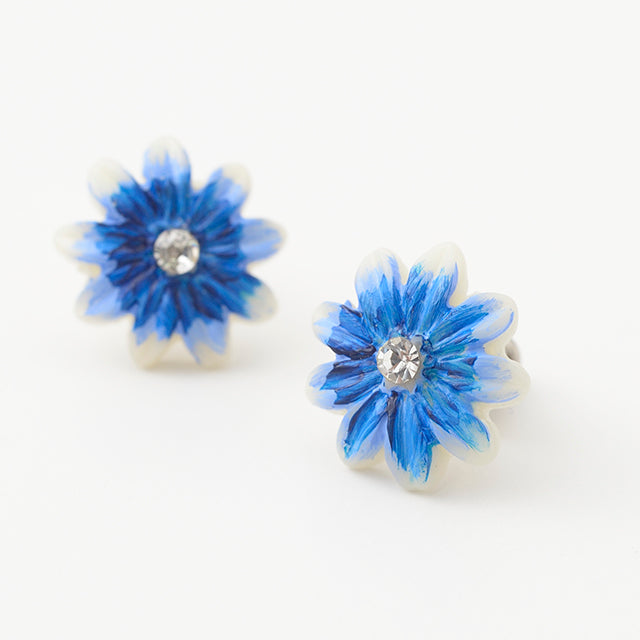 デイジー ピアス