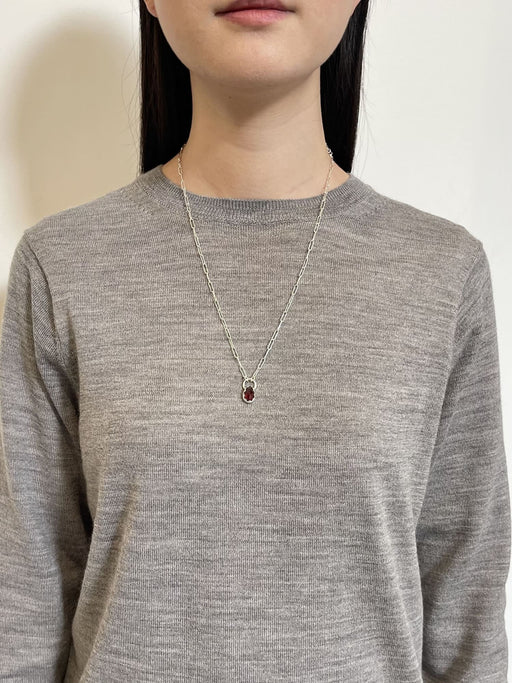 1月誕生石ガーネットのシルバーネックレス