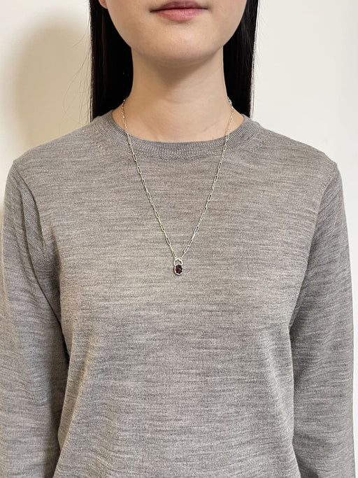 1月誕生石ガーネットのシルバーネックレス