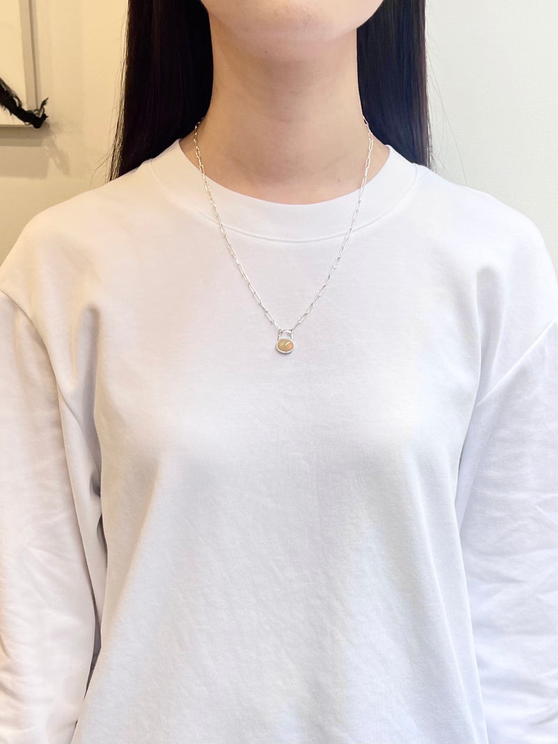 10月誕生石オパールのシルバーネックレス