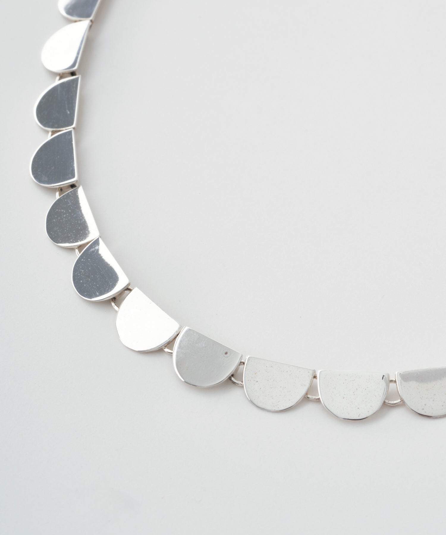 ルナ・メソ シルバー ネックレス（シルバー） NK000001