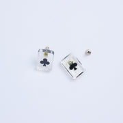 樹脂のピアス