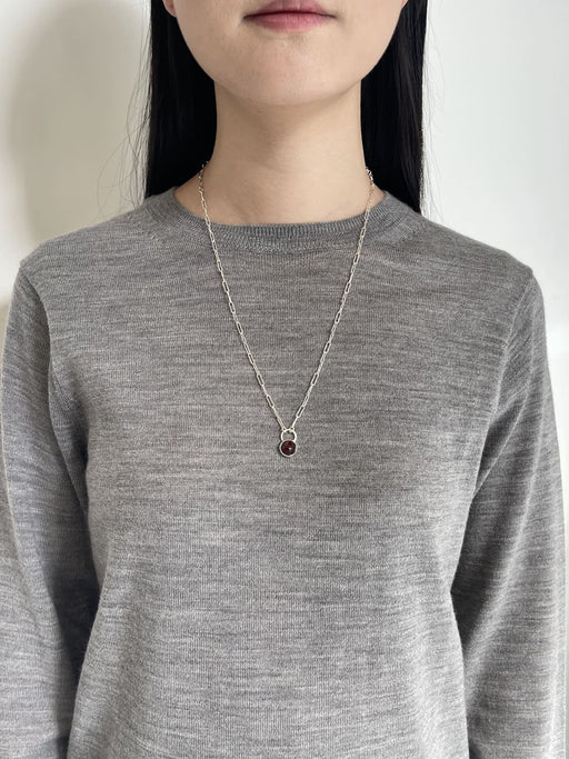 1月誕生石ガーネットのシルバーネックレス