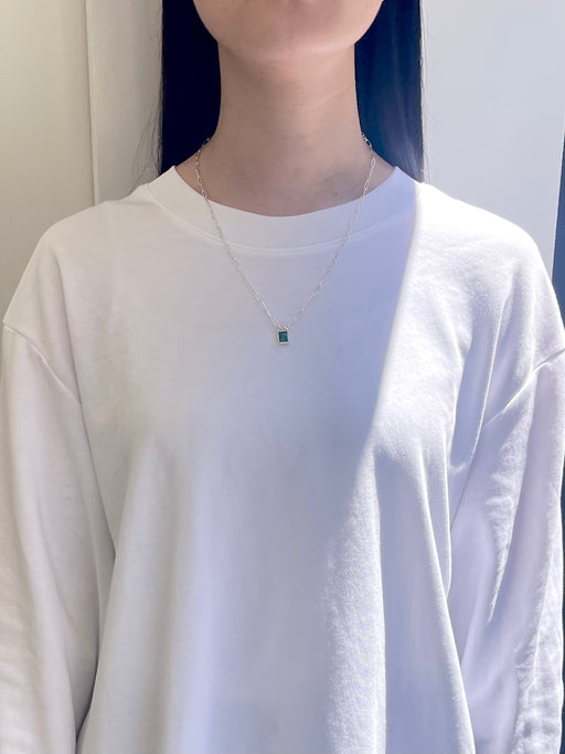 5月誕生石エメラルドのシルバーネックレス