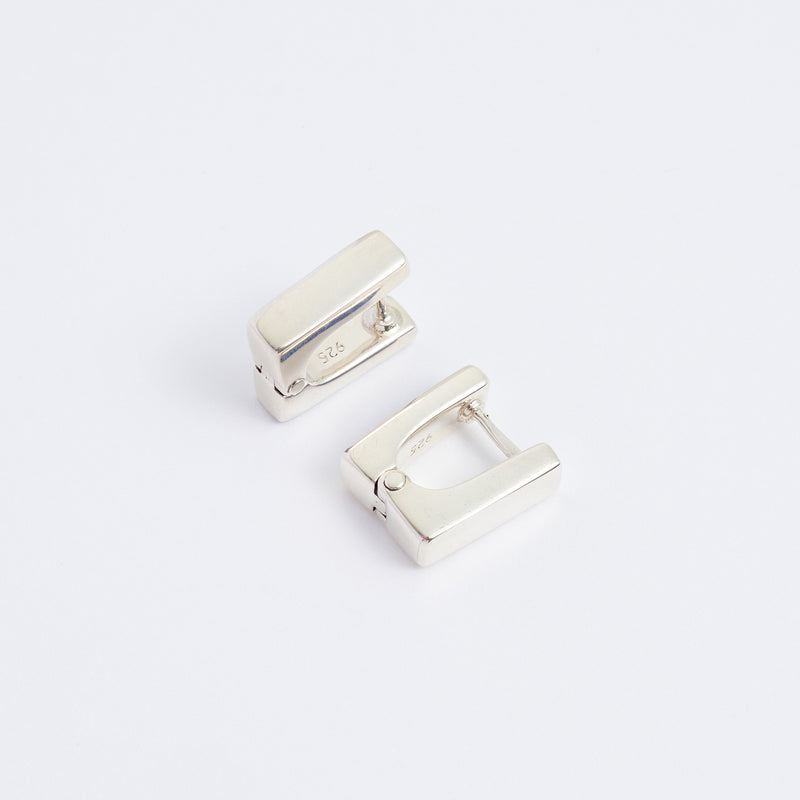 シルバーピアス