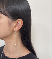 シルバーネックレスとピアス