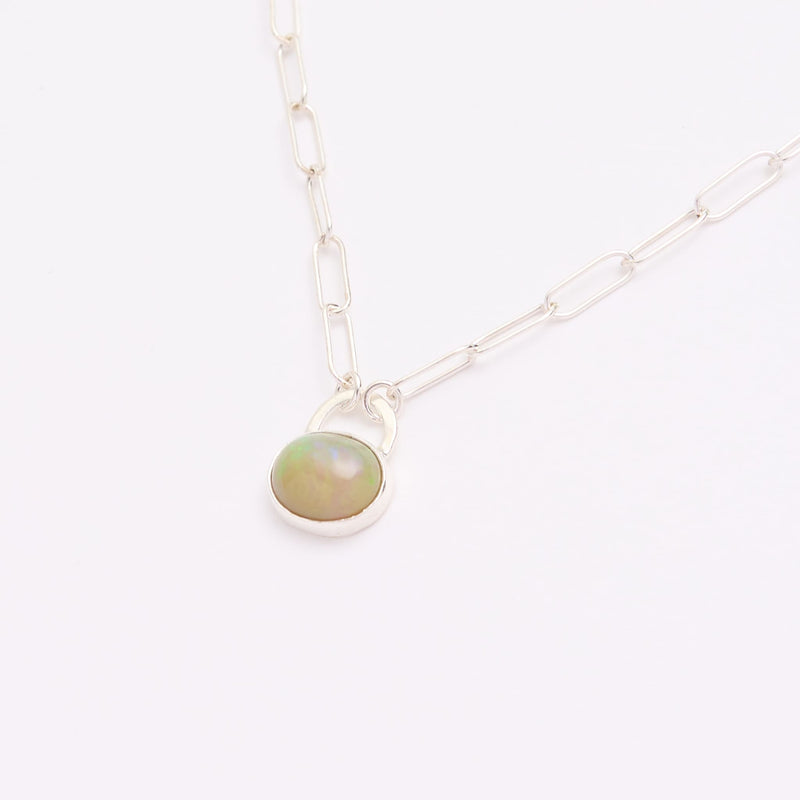 10月誕生石オパールのシルバーネックレス