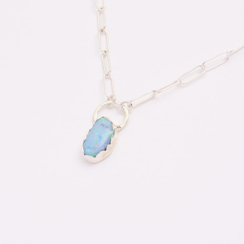 10月誕生石オパールのシルバーネックレス