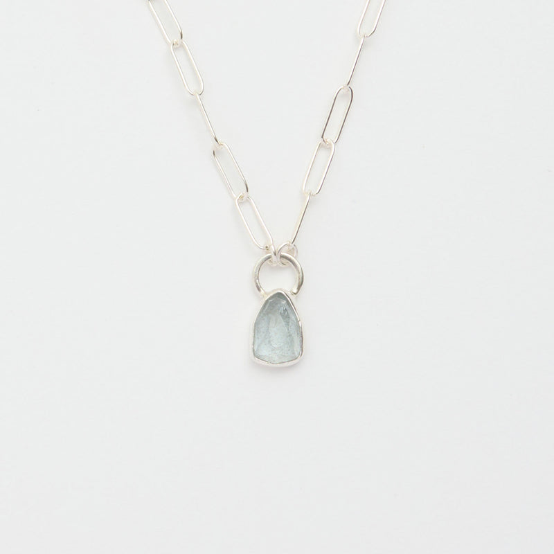 3月誕生石アクアマリンのシルバーネックレス