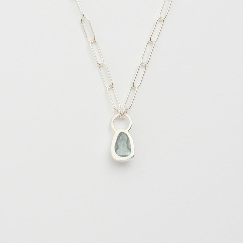 3月誕生石アクアマリンのシルバーネックレス