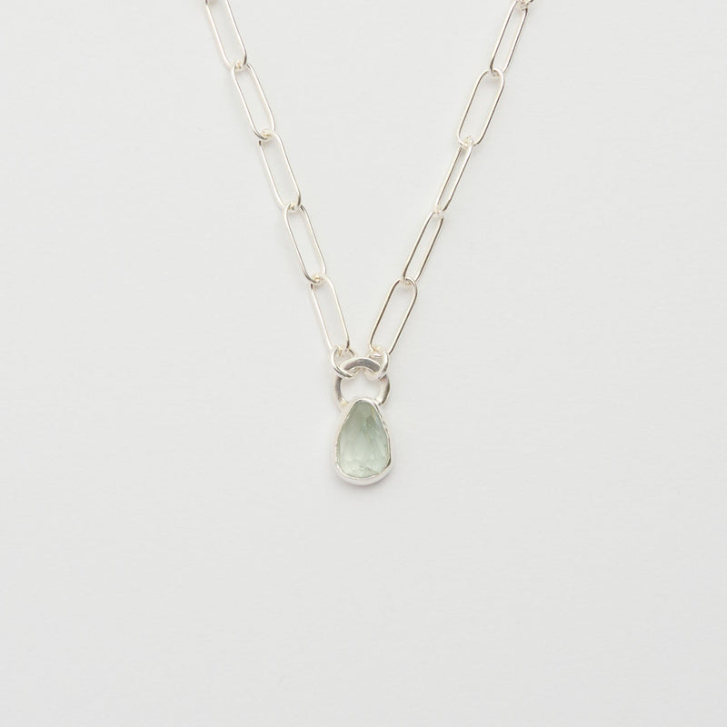 3月誕生石アクアマリンのシルバーネックレス