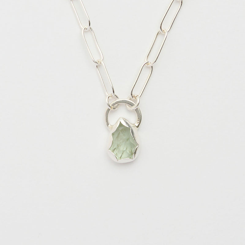 3月誕生石アクアマリンのシルバーネックレス
