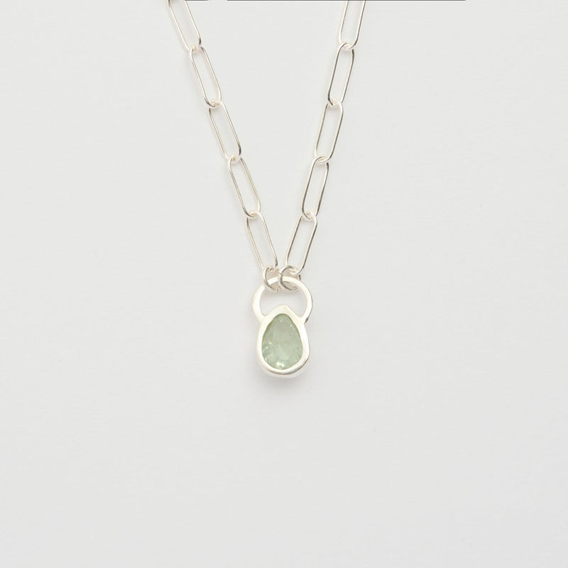 3月誕生石アクアマリンのシルバーネックレス