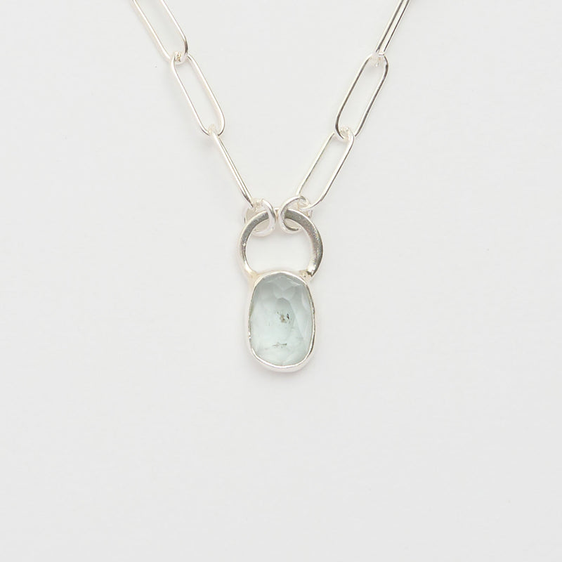 3月誕生石アクアマリンのシルバーネックレス