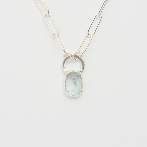 3月誕生石アクアマリンのシルバーネックレス