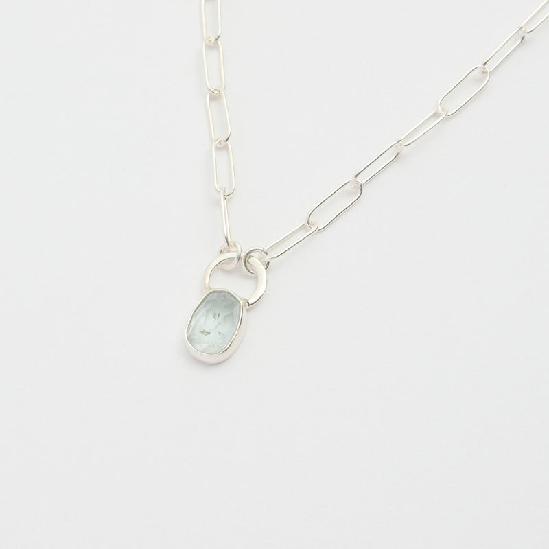 3月誕生石アクアマリンのシルバーネックレス