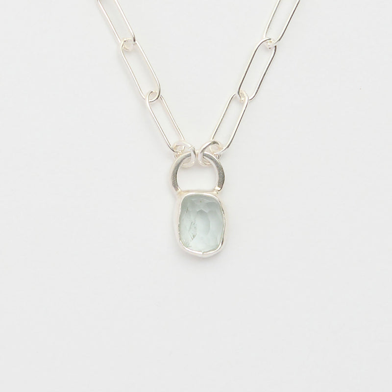 3月誕生石アクアマリンのシルバーネックレス