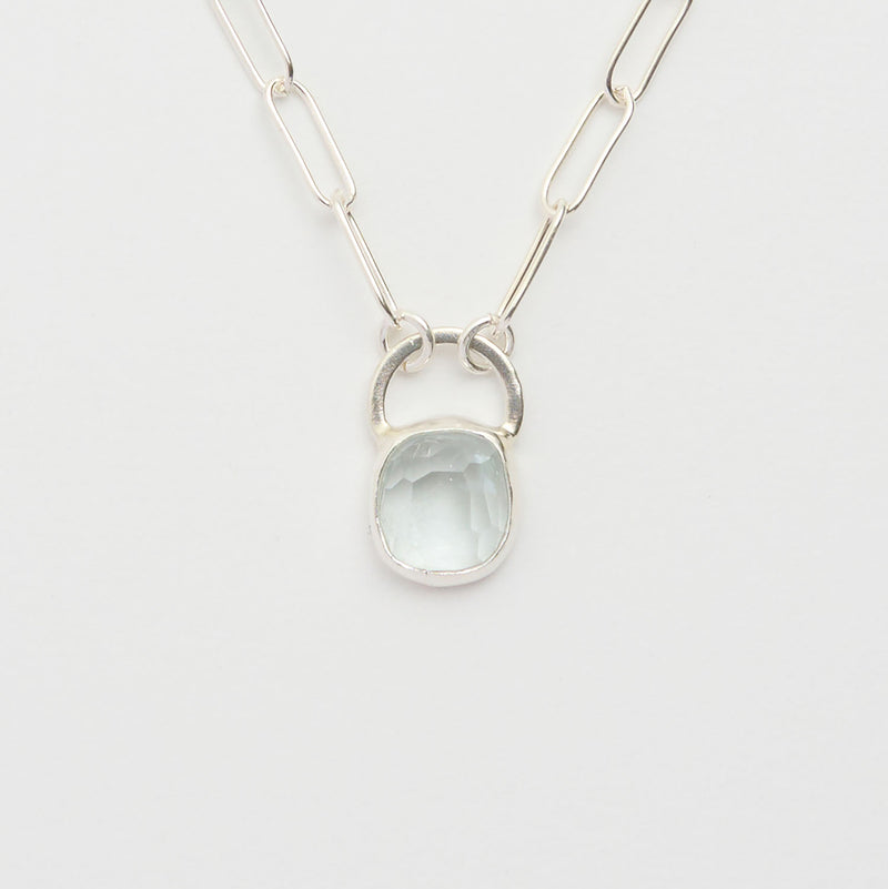 3月誕生石アクアマリンのシルバーネックレス