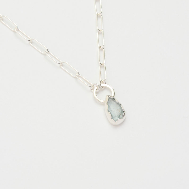 3月誕生石アクアマリンのシルバーネックレス