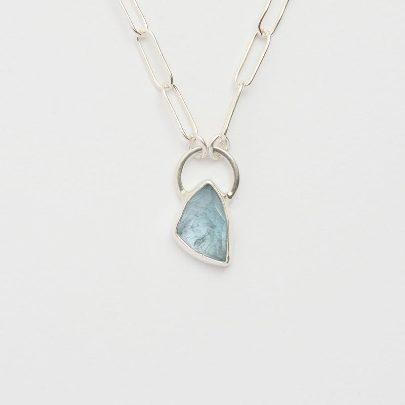 3月誕生石アクアマリンのシルバーネックレス