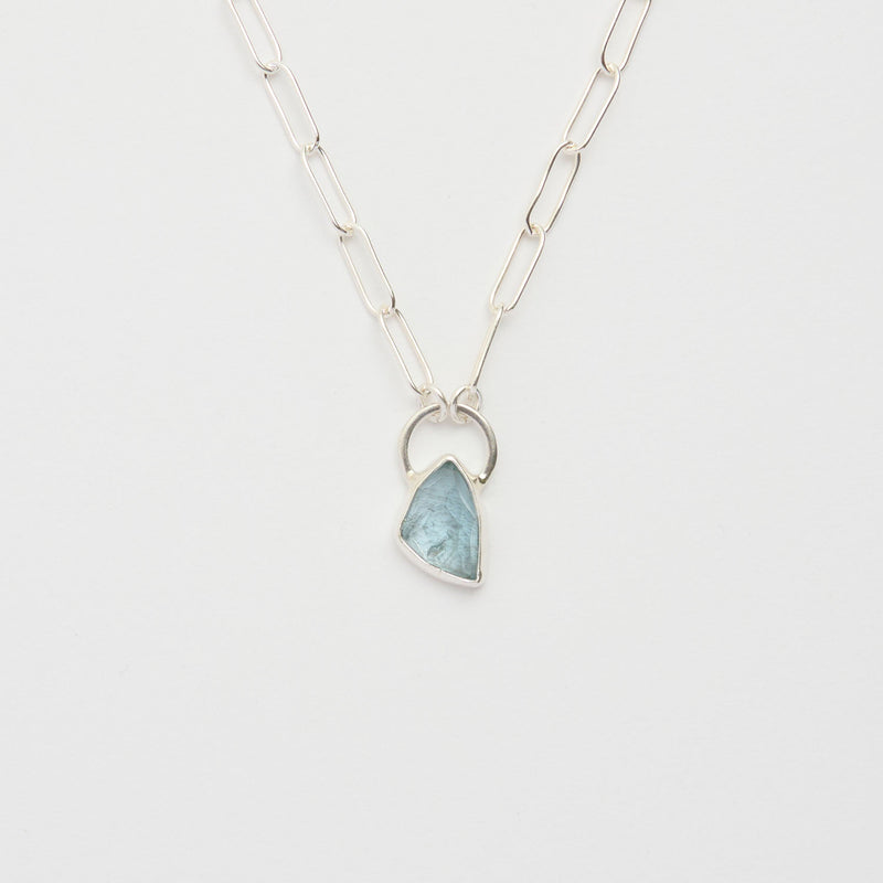 3月誕生石アクアマリンのシルバーネックレス