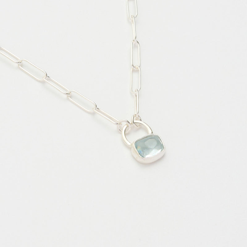 3月誕生石アクアマリンのシルバーネックレス