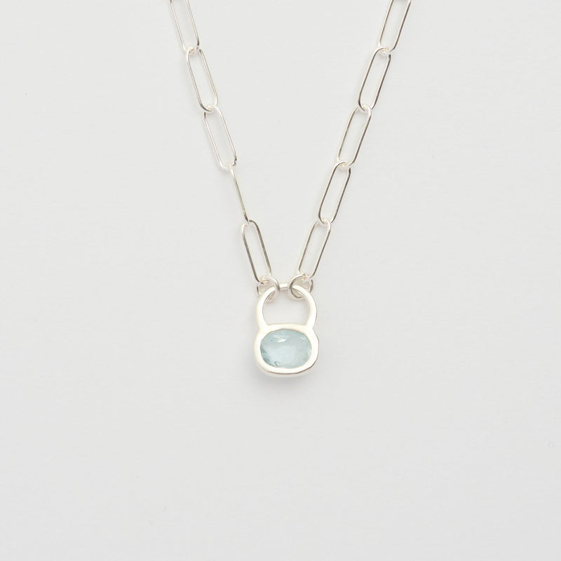 3月誕生石アクアマリンのシルバーネックレス