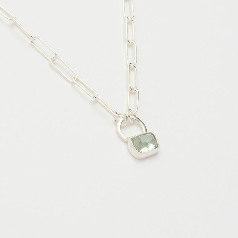 3月誕生石アクアマリンのシルバーネックレス