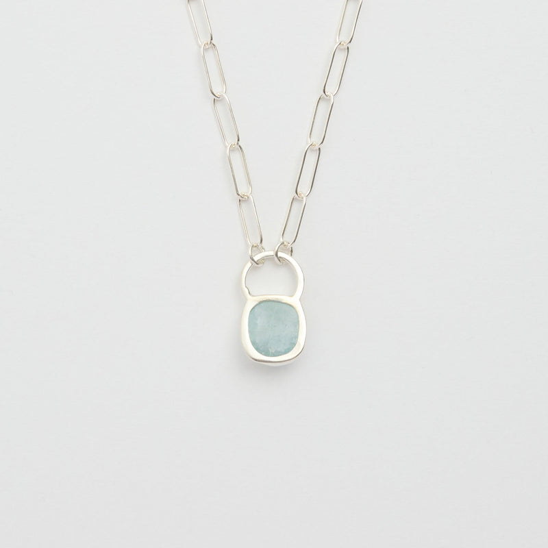 3月誕生石アクアマリンのシルバーネックレス