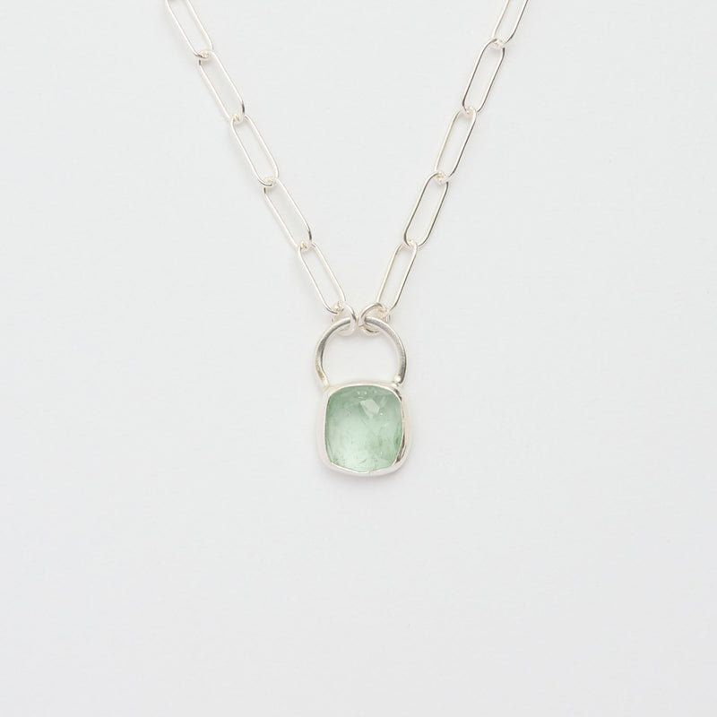 3月誕生石アクアマリンのシルバーネックレス