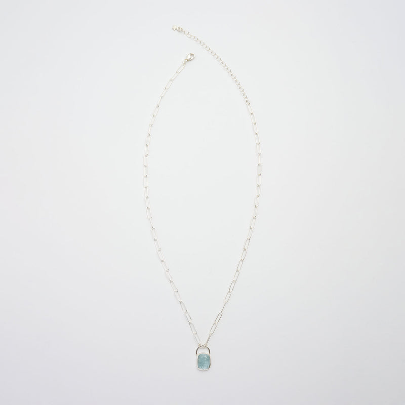 3月誕生石アクアマリンのシルバーネックレス