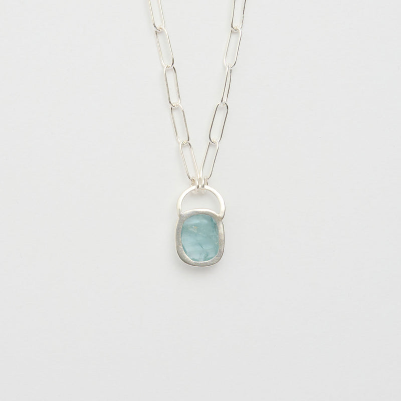 3月誕生石アクアマリンのシルバーネックレス