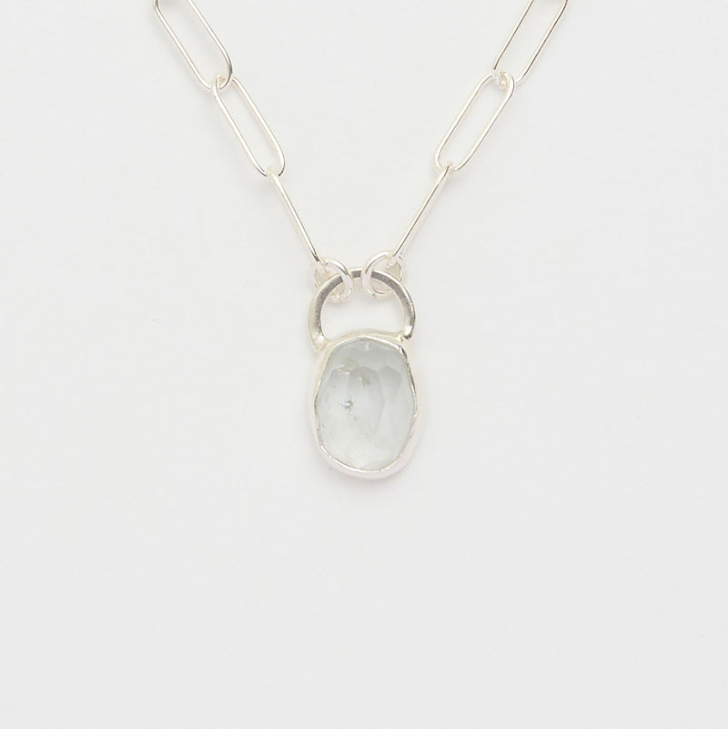 3月誕生石アクアマリンのシルバーネックレス