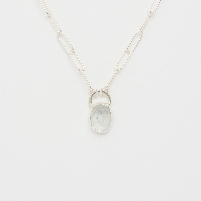 3月誕生石アクアマリンのシルバーネックレス
