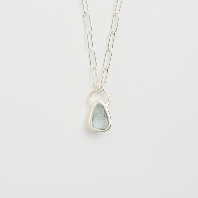 3月誕生石アクアマリンのシルバーネックレス