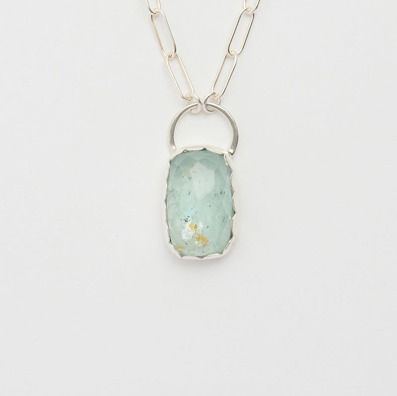 3月誕生石アクアマリンのシルバーネックレス