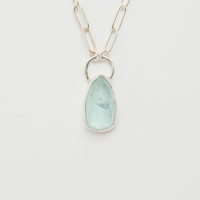 3月誕生石アクアマリンのシルバーネックレス