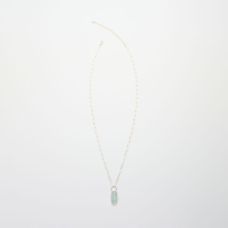 3月誕生石アクアマリンのシルバーネックレス