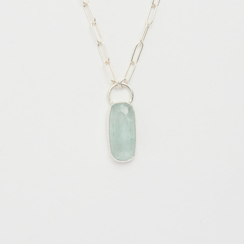 3月誕生石アクアマリンのシルバーネックレス