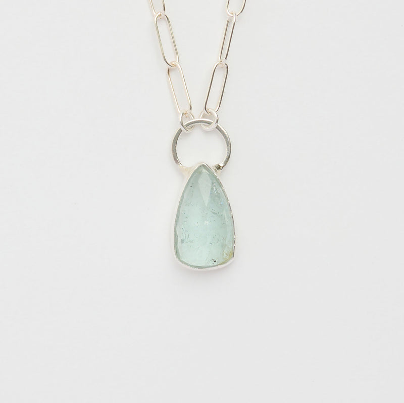 3月誕生石アクアマリンのシルバーネックレス
