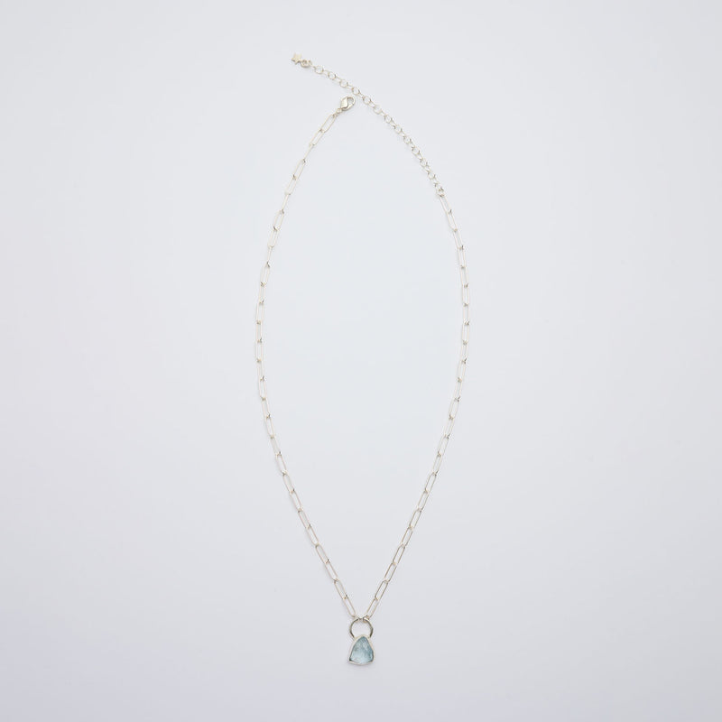 3月誕生石アクアマリンのシルバーネックレス