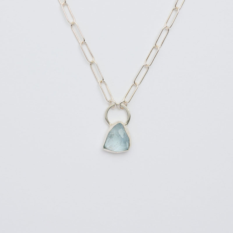 3月誕生石アクアマリンのシルバーネックレス