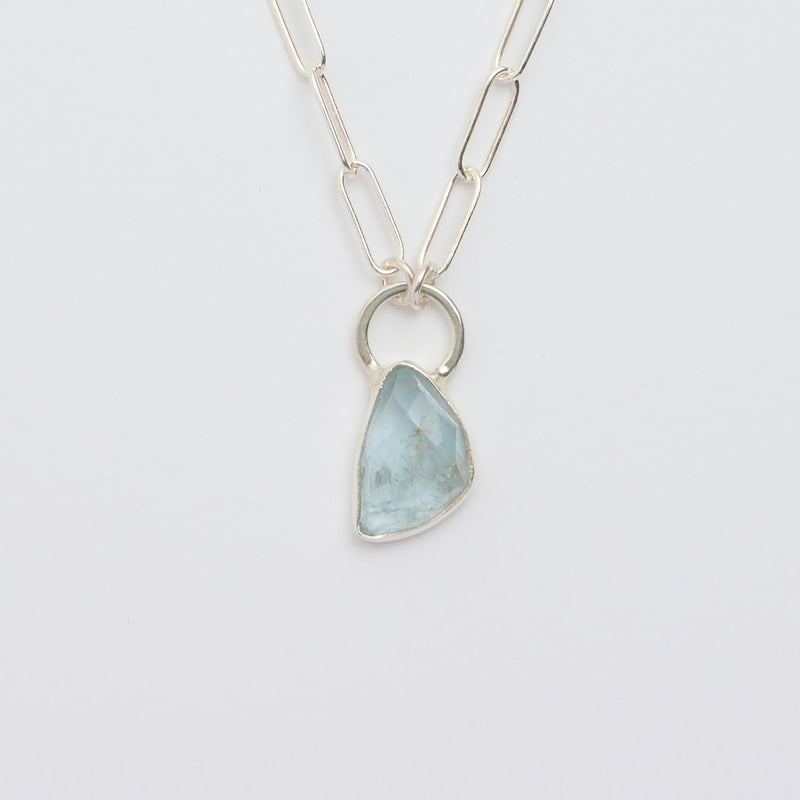 3月誕生石アクアマリンのシルバーネックレス