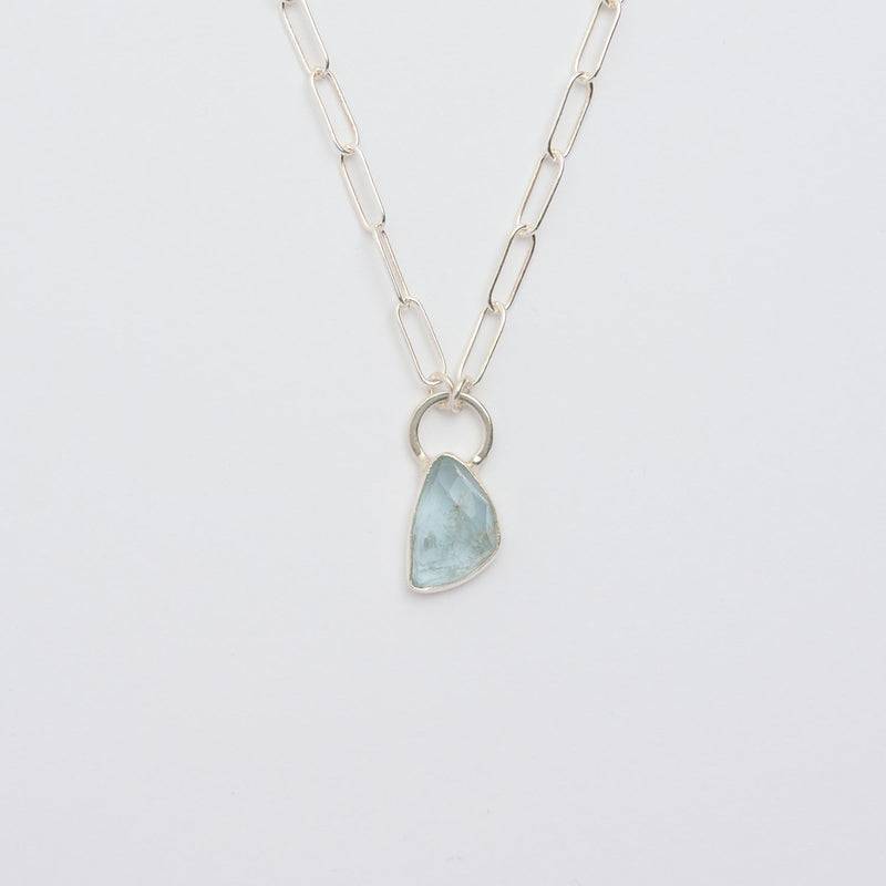 3月誕生石アクアマリンのシルバーネックレス