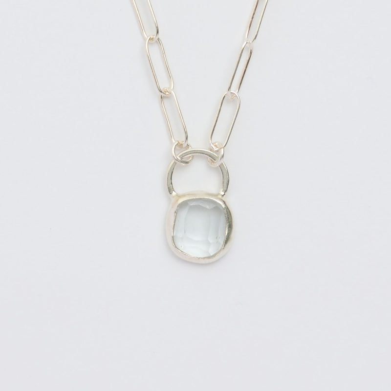 3月誕生石アクアマリンのシルバーネックレス