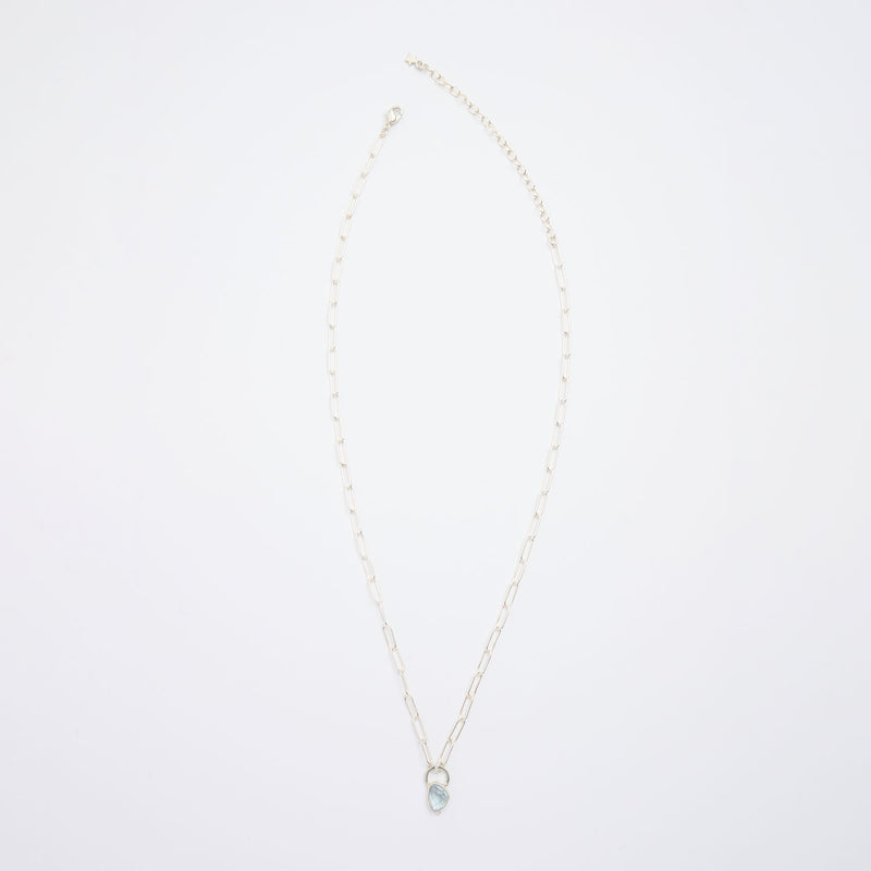 3月誕生石アクアマリンのシルバーネックレス
