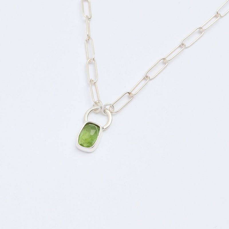 10月誕生石トルマリンのシルバーネックレス