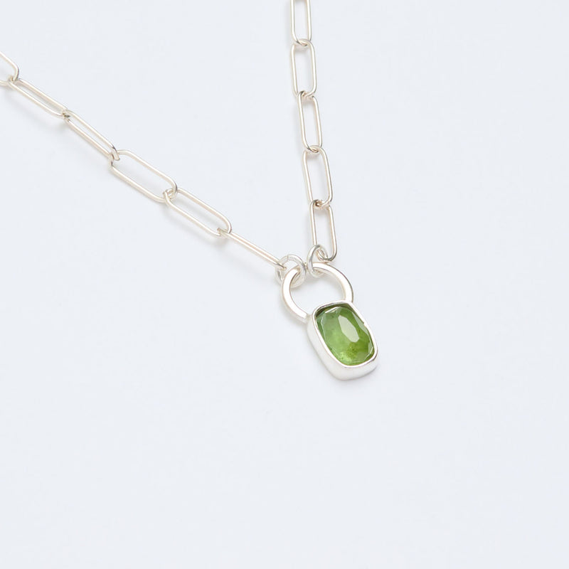 10月誕生石トルマリンのシルバーネックレス