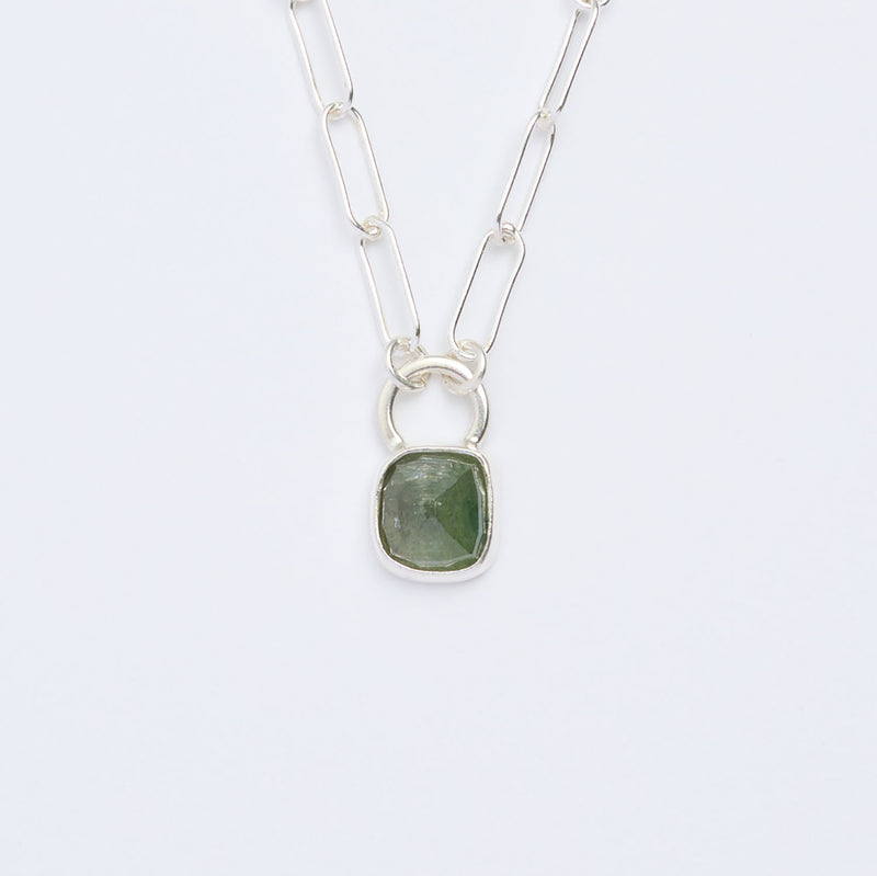 10月誕生石トルマリンのシルバーネックレス