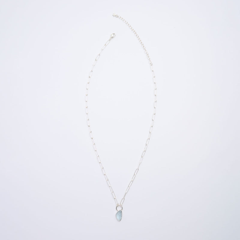 3月誕生石アクアマリンのシルバーネックレス